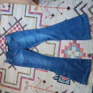 Kenneth Cole Bell Bottom Flare Jeans